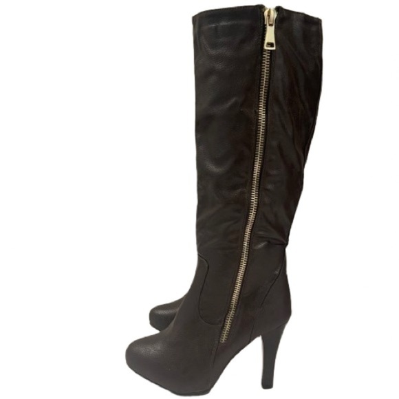 Reneeze Shoes - Women’s Reneeze Brown Faux Leather Heel Boots Size 7 US!